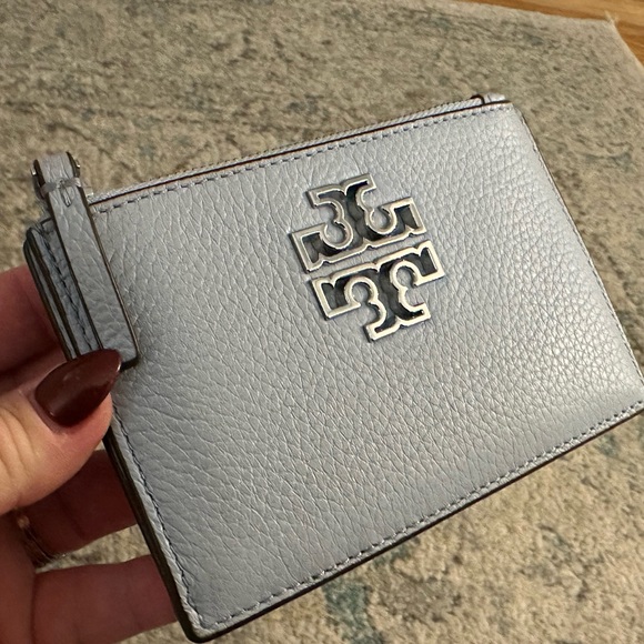 Tori Burch Baby Blue Leather Card Holder - Picture 1 of 5
